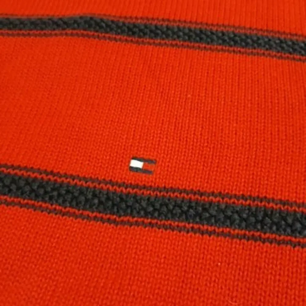Tommy Hilfiger Men's Medium Red/Blue Striped 100% Cotton Long-Sleeved Sweater